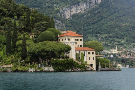 lake italian lkuxury property